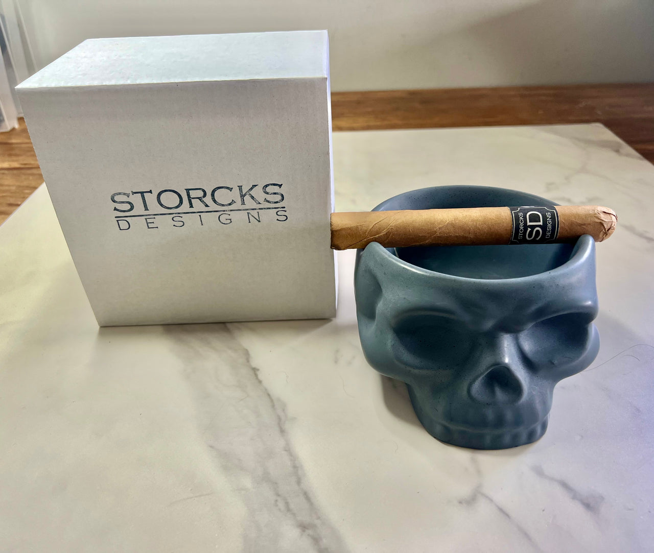 #59 gray concrete skull cigar bowl ashtray