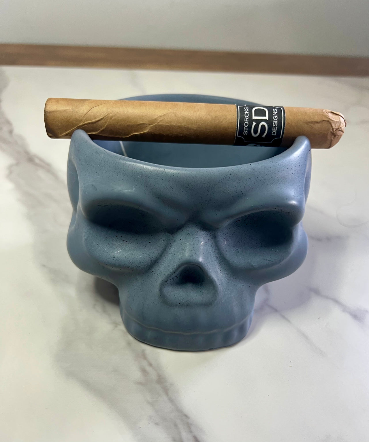 #59 gray concrete skull cigar bowl ashtray