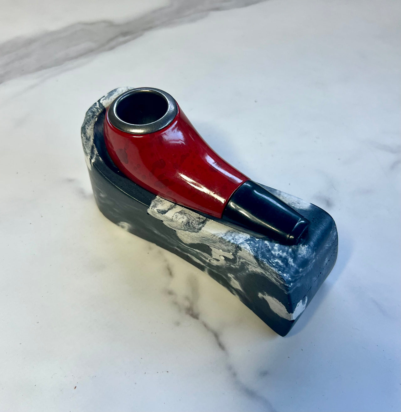 Black Marbled Concrete Pipe Rest
