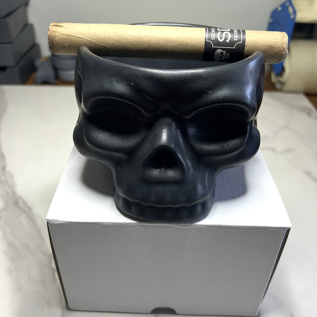 C- concrete black skull cigar ashtray bowl