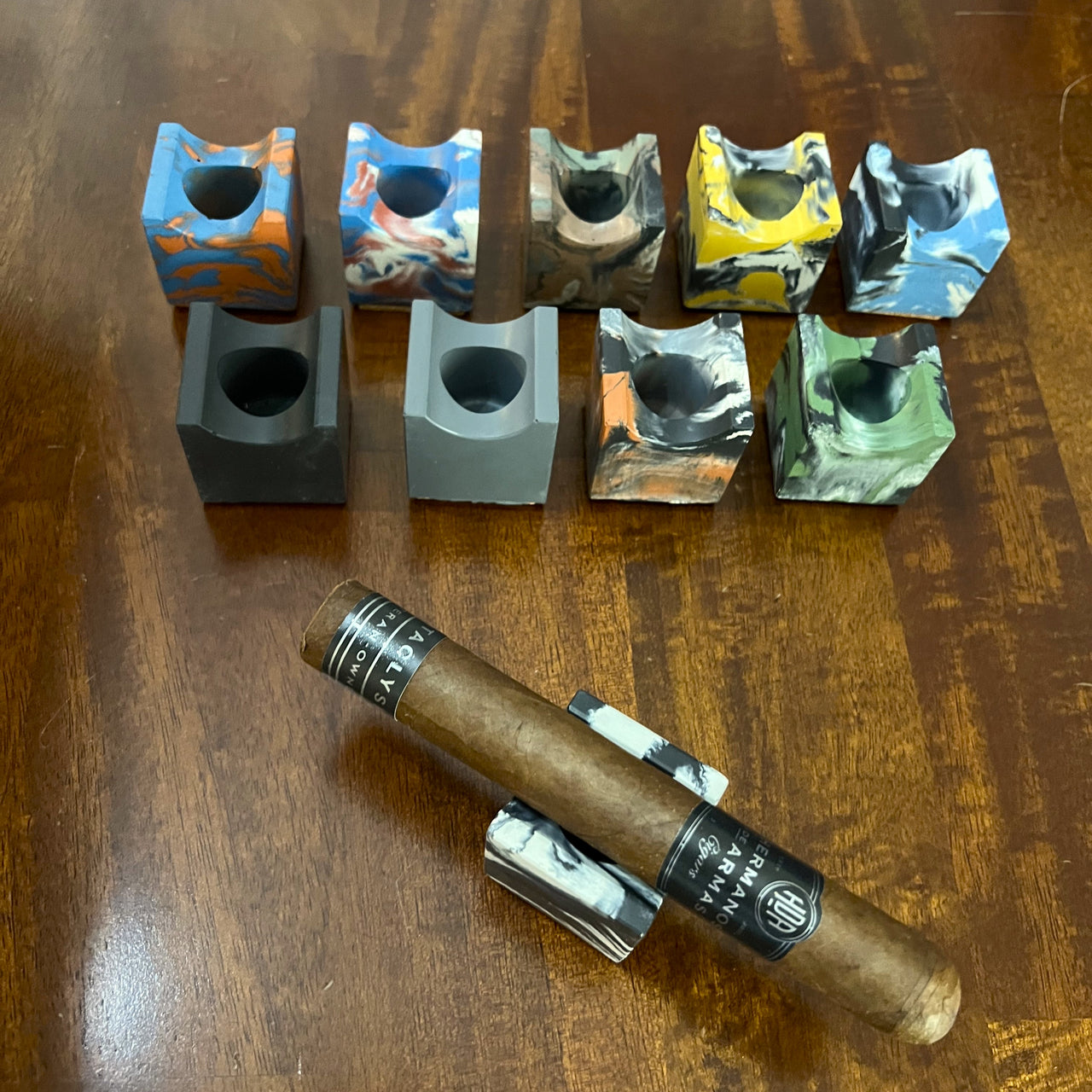 Concrete Portable Travel Cigar Rest in Red, White & Blue (USA)