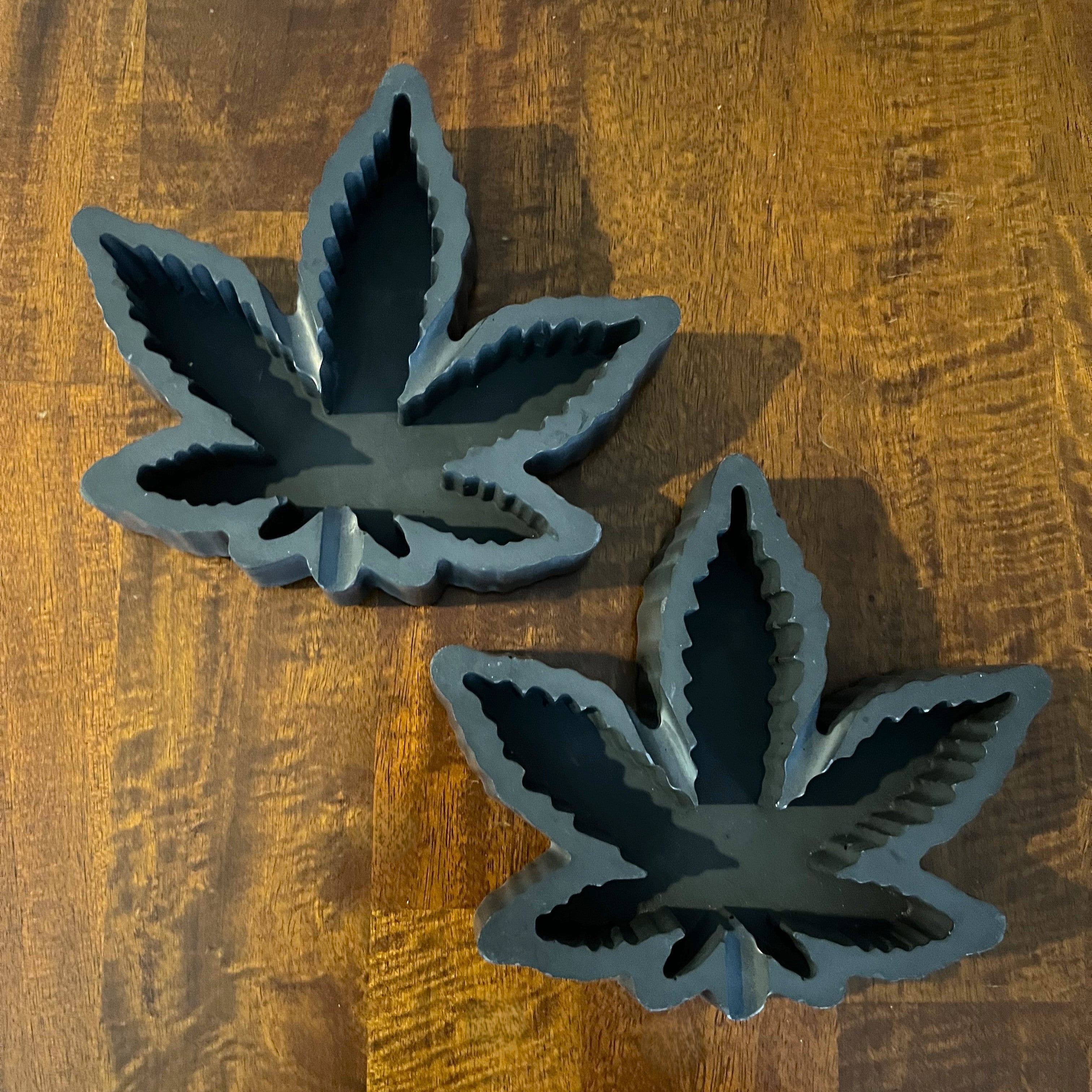 Leaf Concrete Ashtray - Decor