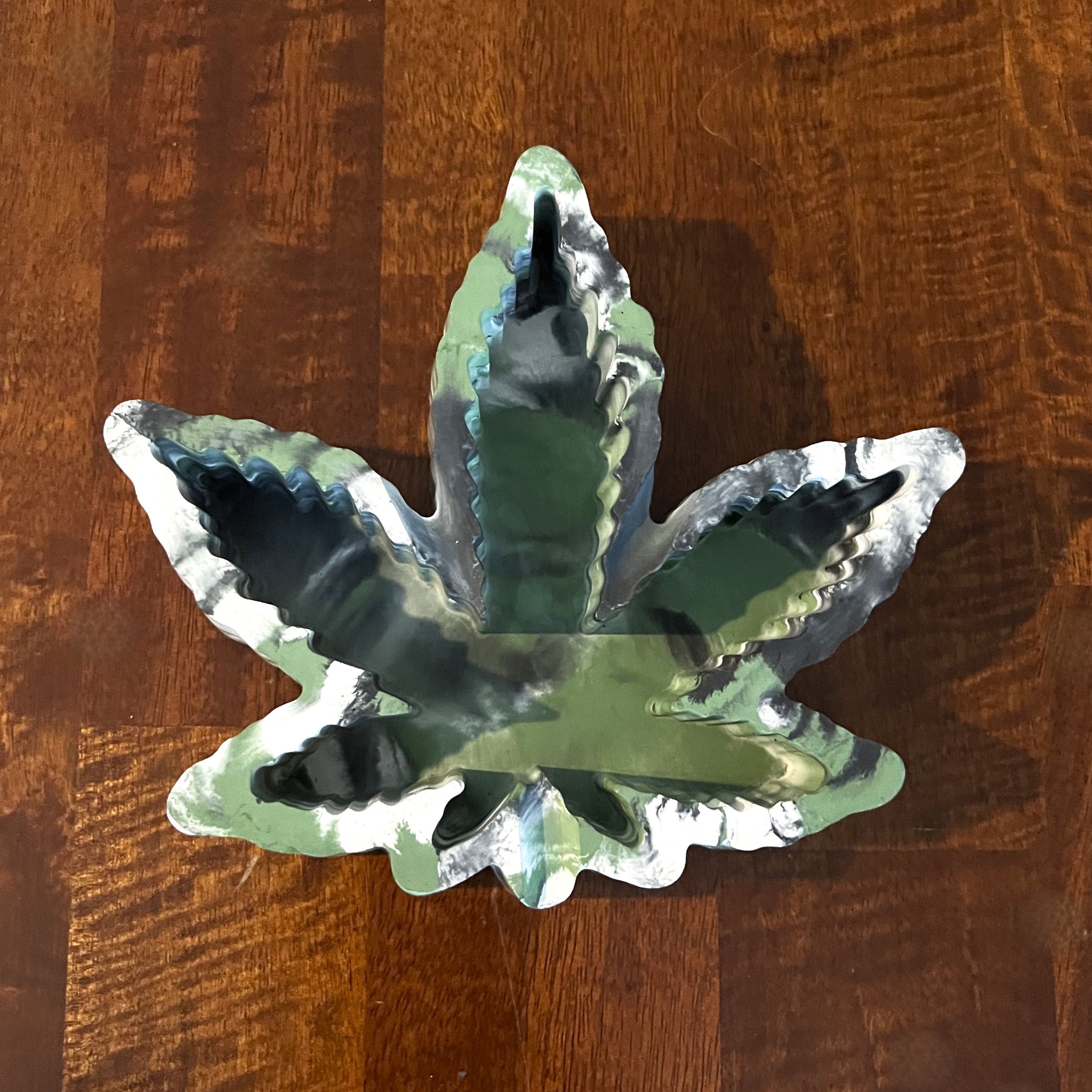 Leaf Concrete Ashtray - Decor