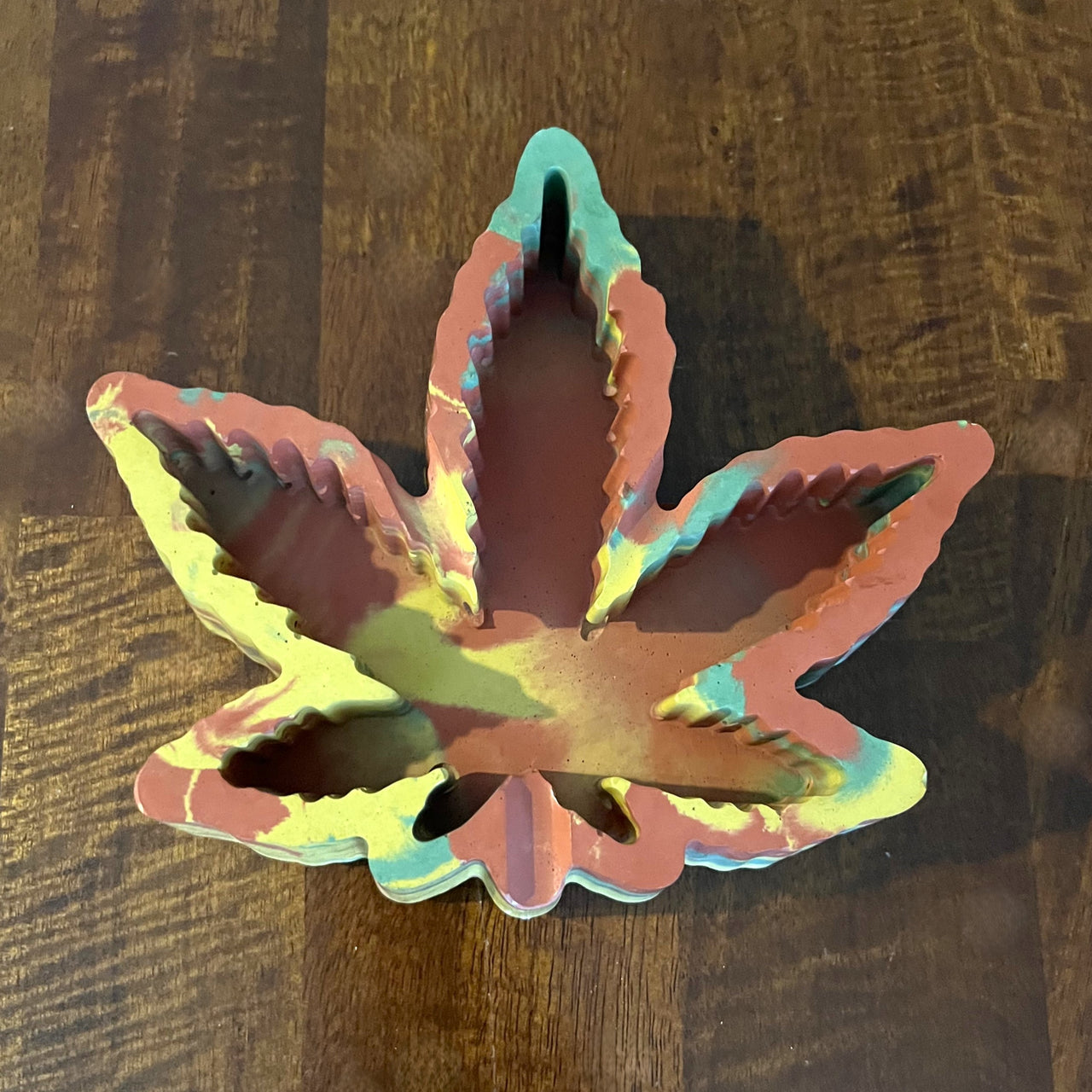 Tie Dye Concrete Leaf Ashtray Catchall Decor