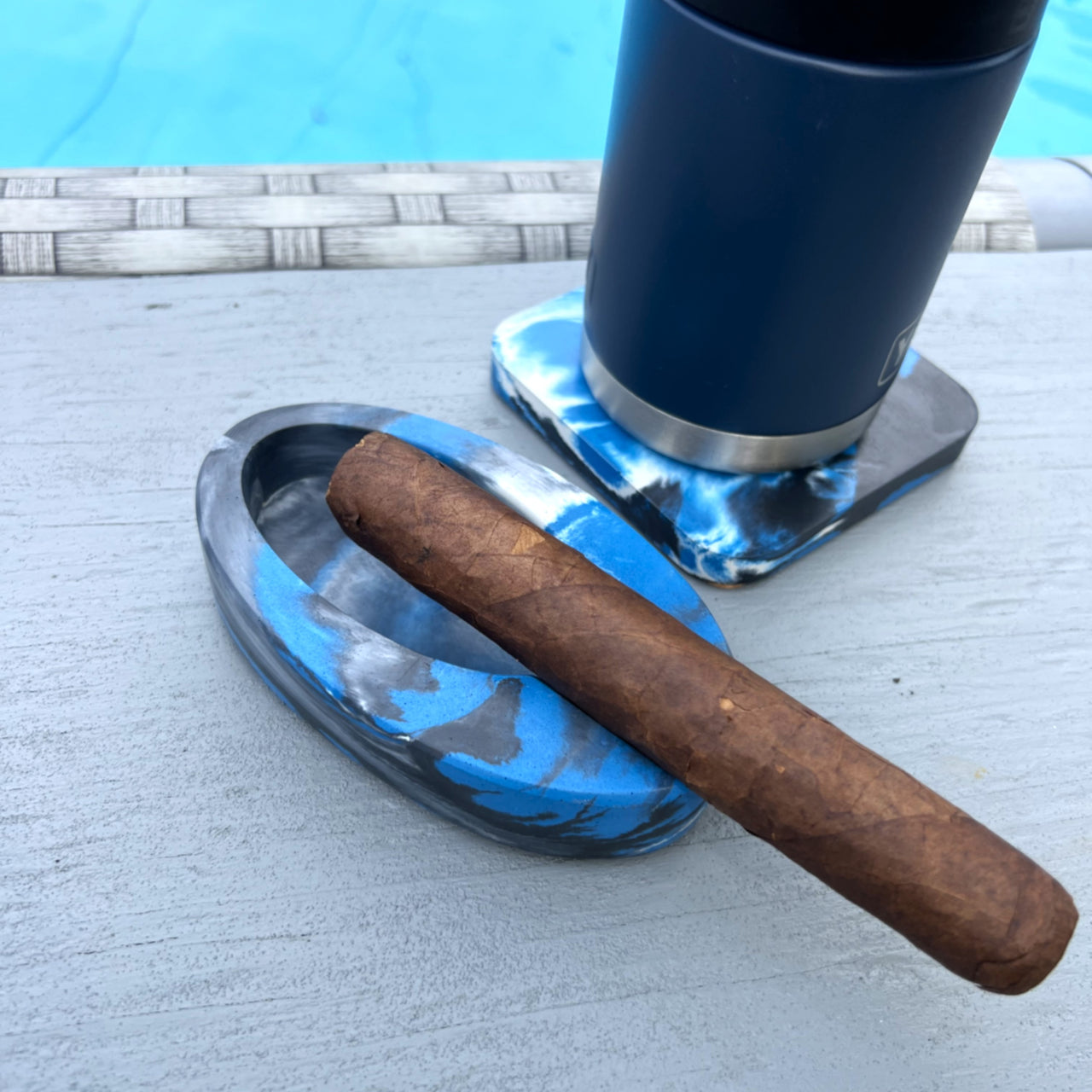 Oval Cigar Rest